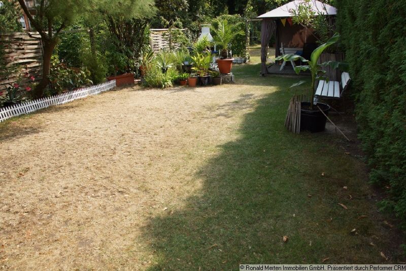 Immobilienmakler Erfurt: gemeinsames Gartengrundstück