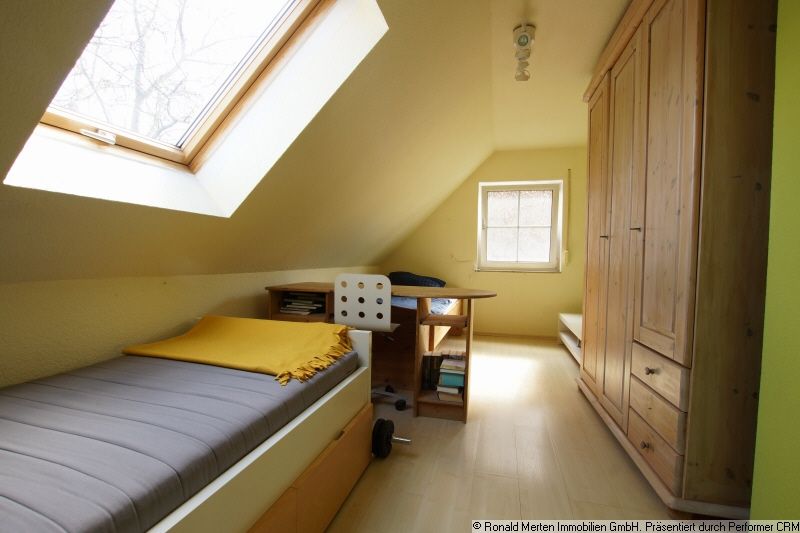 Immobilienmakler Erfurt: Kinderzimmer 1