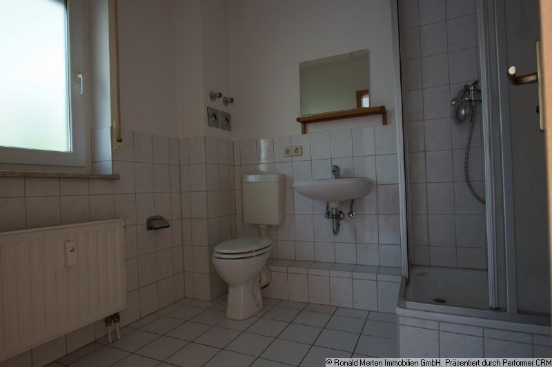 Immobilienmakler Erfurt: Duschbad ELW