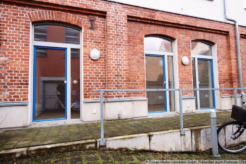 Immobilienmakler Erfurt: kleine Terrasse vor den Zimmern