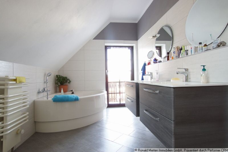 Immobilienmakler Erfurt: Bad 1OG