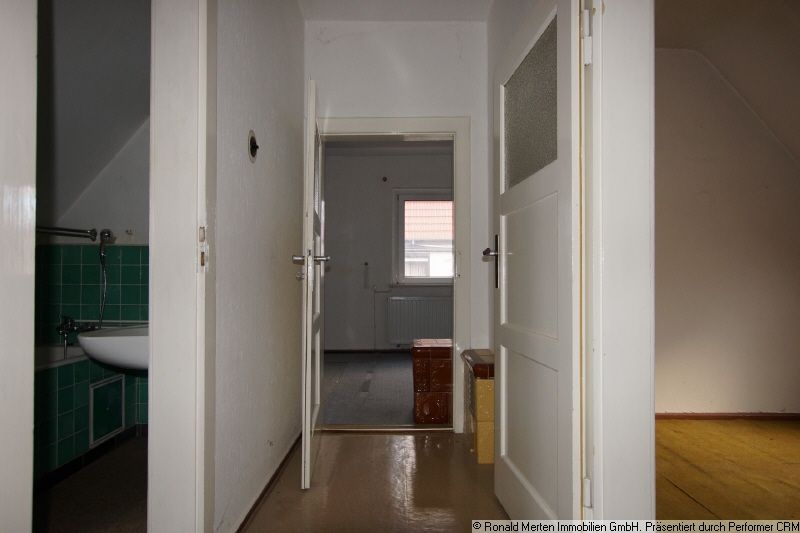 Immobilienmakler Erfurt: Flur DG