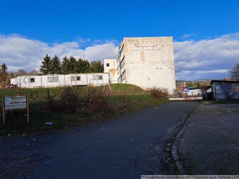 Immobilienmakler Erfurt: Einfahrt strassenseitig