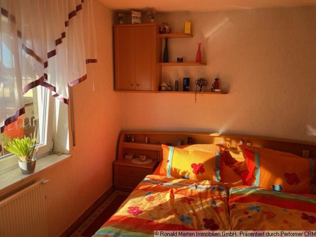 Immobilienmakler Erfurt: Schlafzimmer Anbau OG