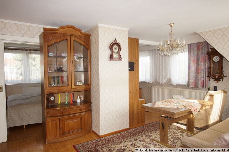 Immobilienmakler Erfurt: Wohnen Dachgeschoss Bild 2