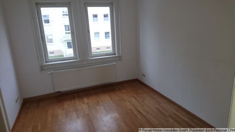 Immobilienmakler Erfurt: Zimmer 1 unten