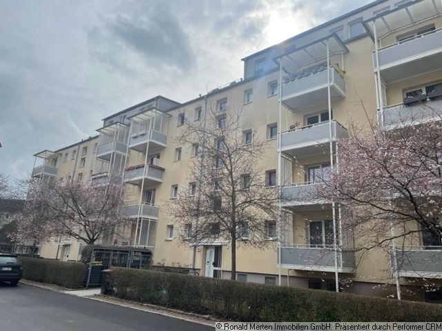 Referenz Immobilien Vorschaubild: vermietete ETW im Erfurter Süden zur Kapitalanlage