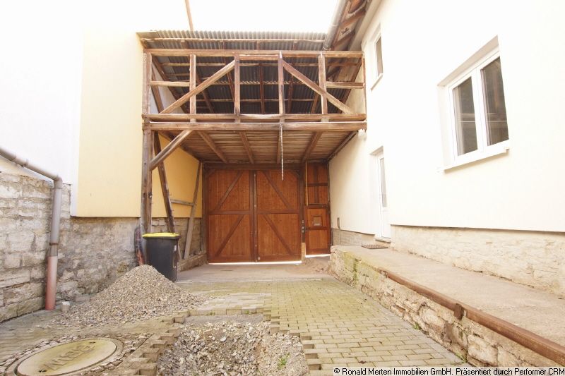 Immobilienmakler Erfurt: Ansicht Toreinfahrt