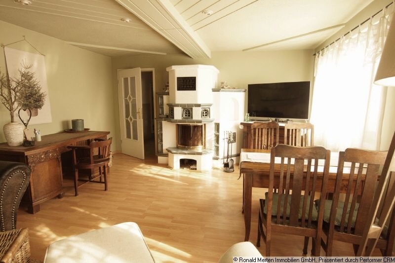 Immobilienmakler Erfurt: Wohnung Anbau Wohnzimmer Bild 2