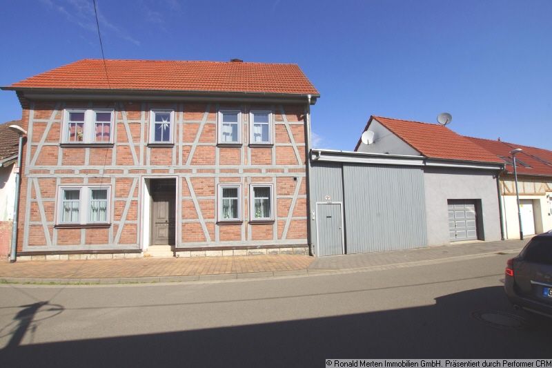 Immobilienmakler Erfurt: Aussen Ansicht strassenseitig