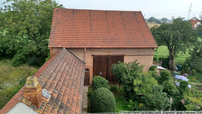 Immobilienmakler Erfurt: Scheune - Hof  - Nebengelass