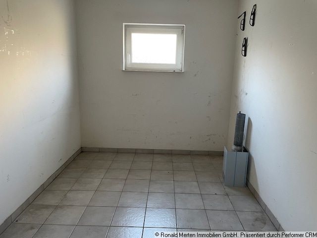 Immobilienmakler Erfurt: Kellerabteil