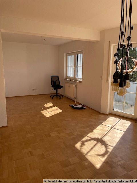 Immobilienmakler Erfurt: Essbereich im Wohnzimmer