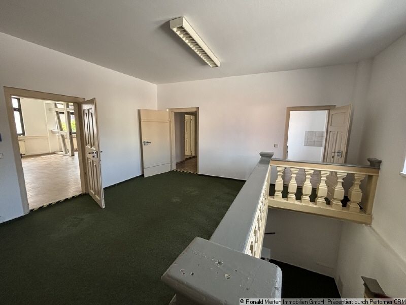 Immobilienmakler Erfurt: Büroflur 1 OG