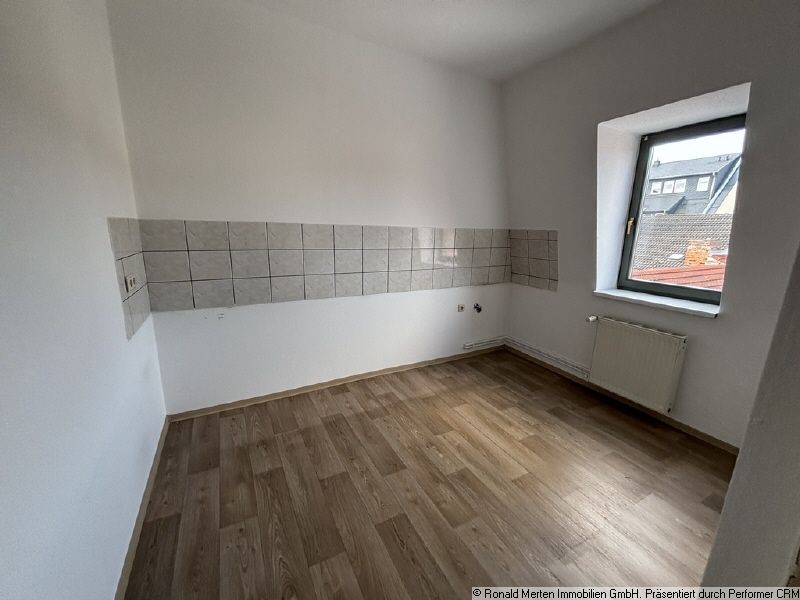 Immobilienmakler Erfurt: Büroküche 2 OG