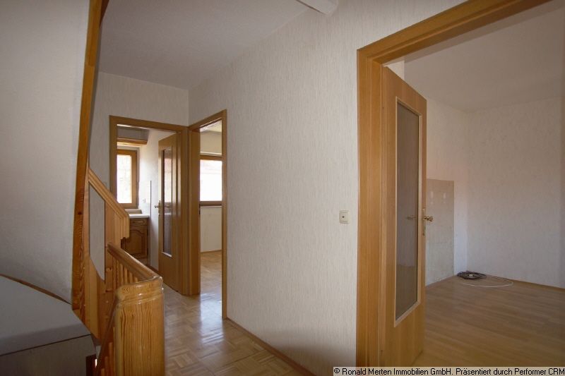 Immobilienmakler Erfurt: OG Flurbereich