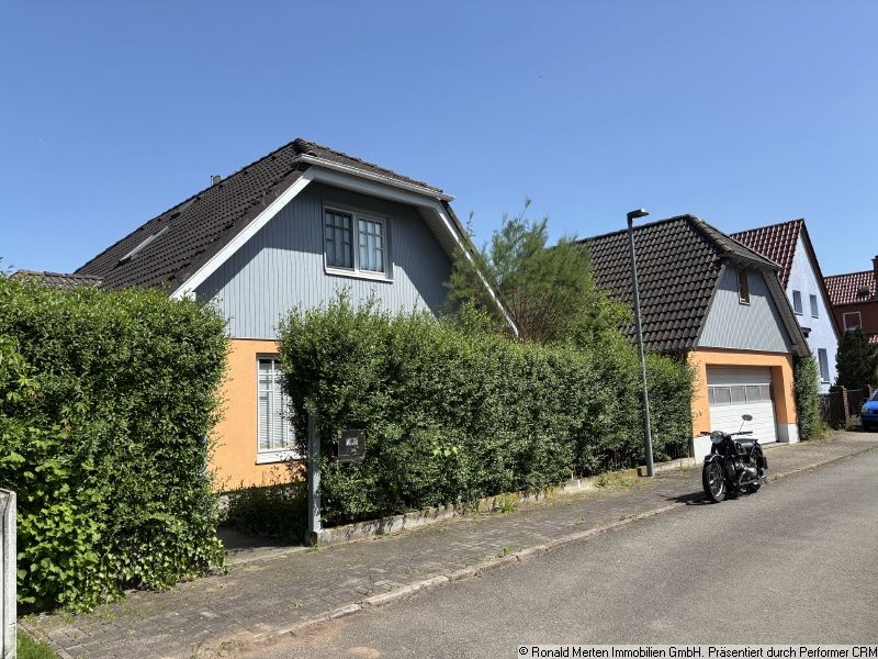 Immobilienobjekt - Referenz Vorschaubil: Amt Wachsenburg - freistehendes EFH mit großem Grundstück, bezugsfrei