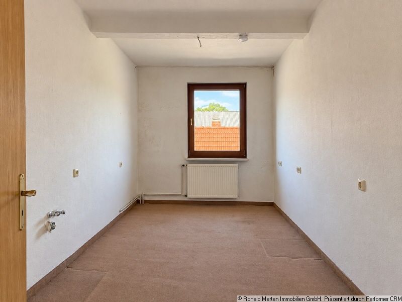 Immobilienmakler Erfurt: Kinderzimmer_OG (2)