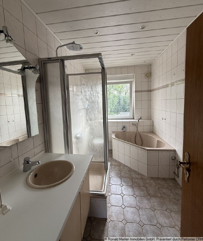 Immobilienmakler Erfurt: Bad1