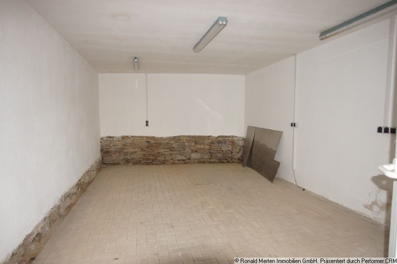 Immobilienmakler Erfurt: Nebengebäude Partyraum