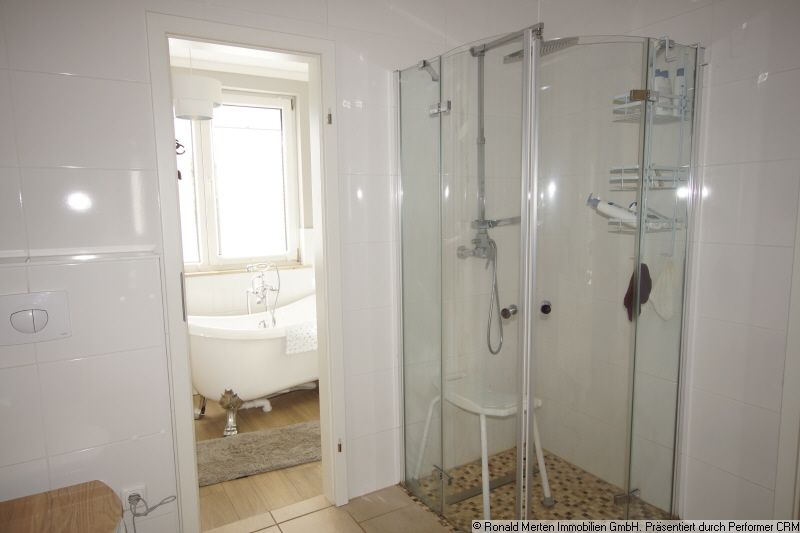 Immobilienmakler Erfurt: EG Bad Bild 2