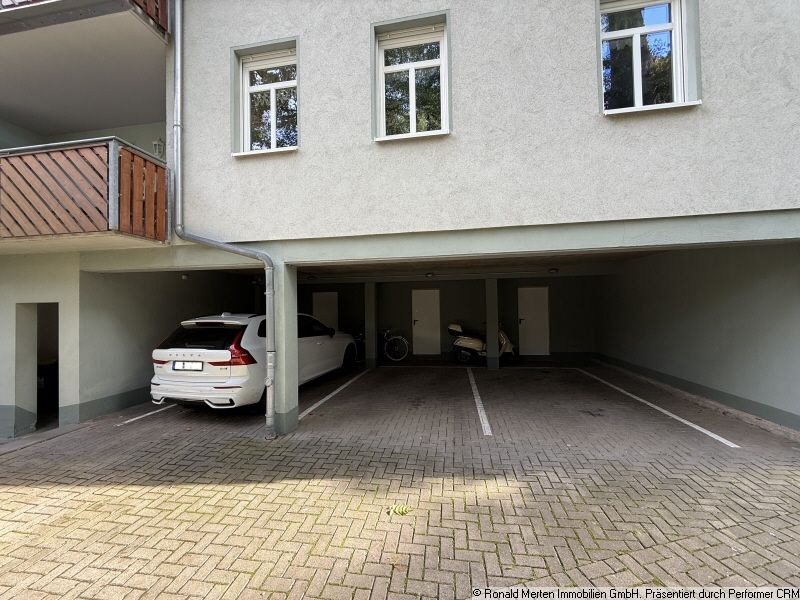 Immobilienmakler Erfurt: Parkplatz