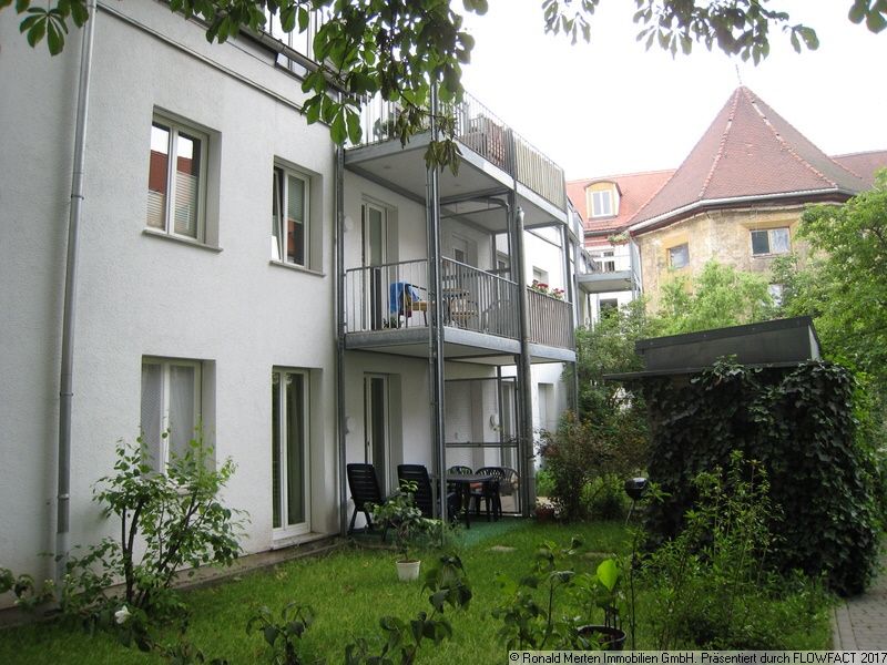 Immobilienmakler Erfurt: Rückansicht mit Garten und Terrasse