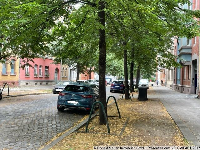Immobilienmakler Erfurt: Strasse Blick links