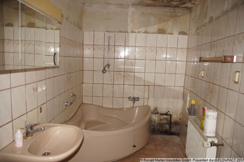 Immobilienmakler Erfurt: ehemaliges Bad