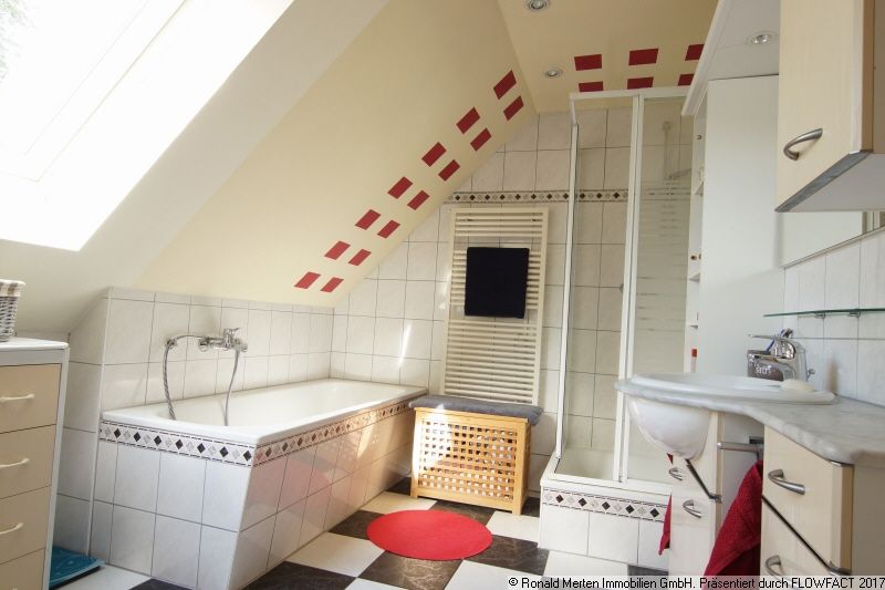 Immobilienmakler Erfurt: Familienbad