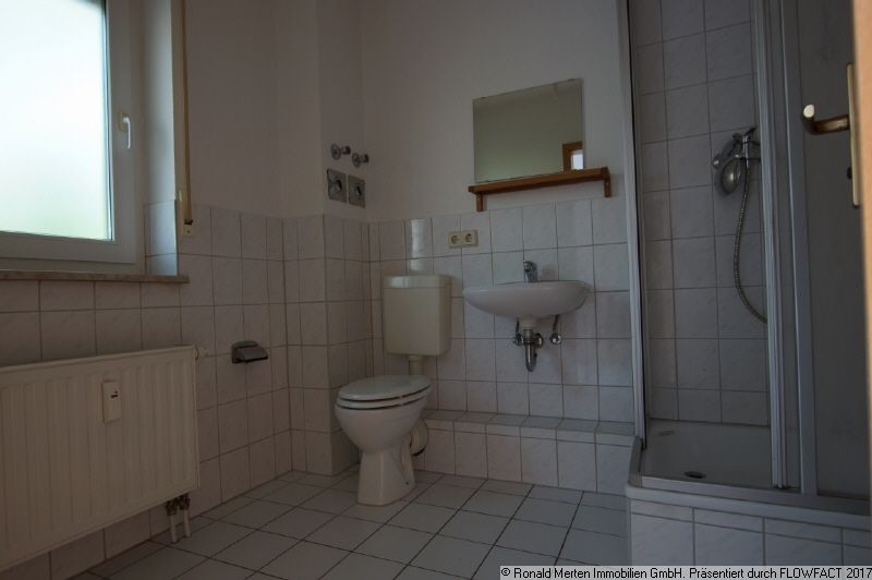 Immobilienmakler Erfurt: Duschbad ELW