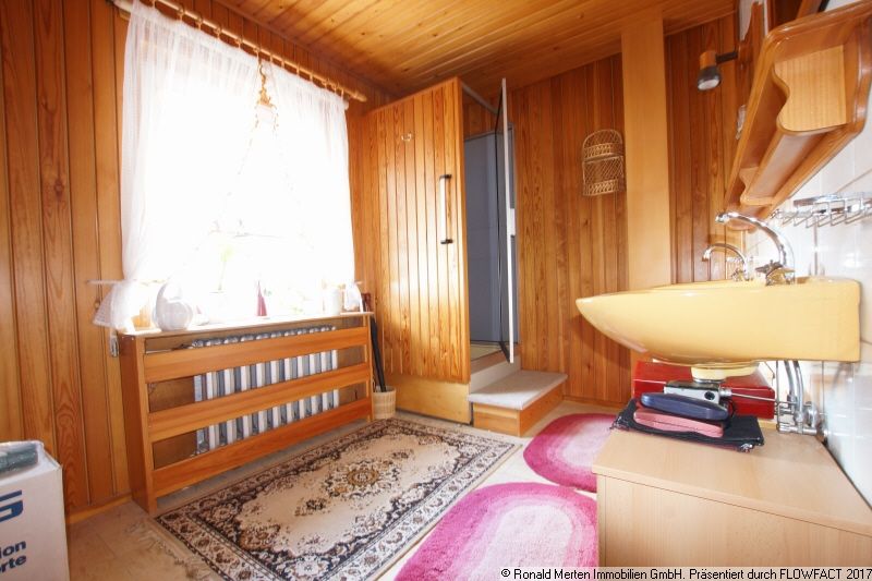 Immobilienmakler Erfurt: Bad mit Dusche EG