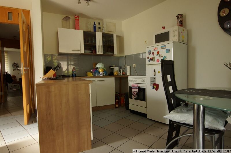 Immobilienmakler Erfurt: offene Küche am Wohnzimmer