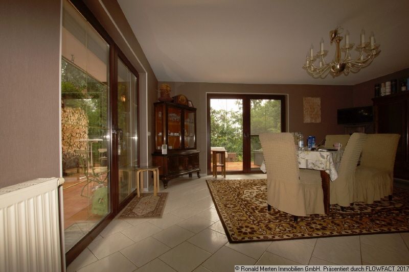 Immobilienmakler Erfurt: Esszimmer mit Terrassenausgang