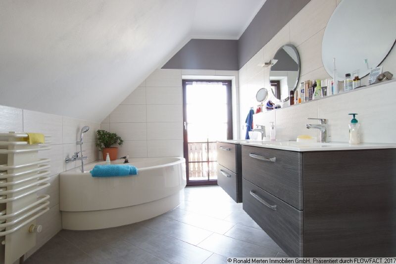 Immobilienmakler Erfurt: Bad 1OG