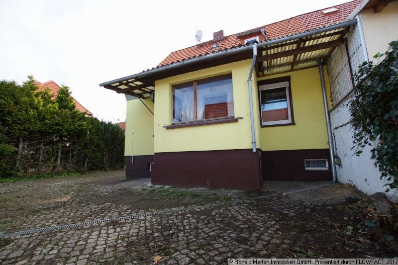 Immobilienmakler Erfurt: Rückseite mit Hauseingang