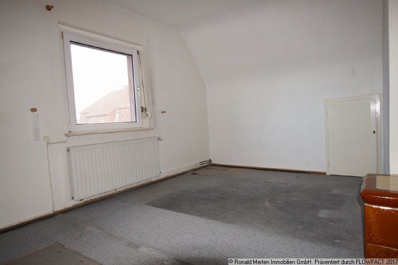 Immobilienmakler Erfurt: Zimmer 2 im DG