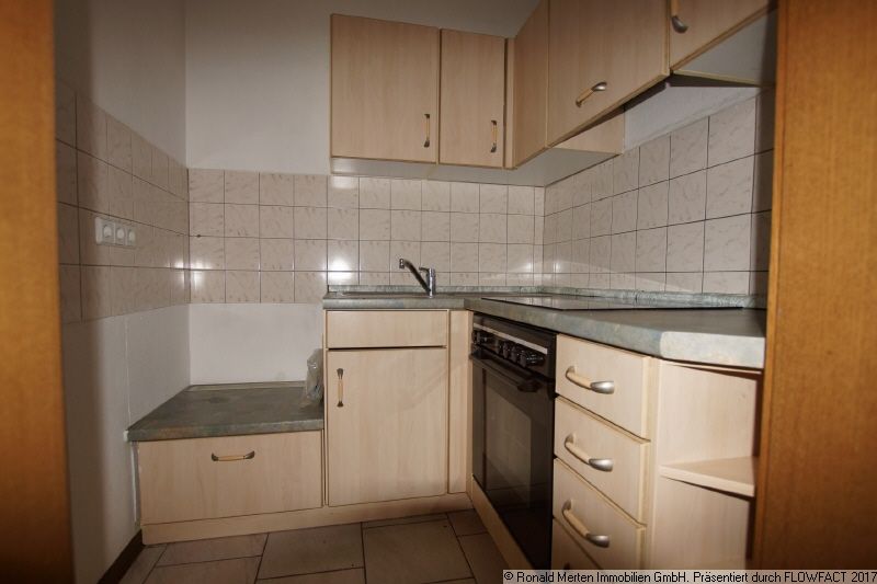 Immobilienmakler Erfurt: kleine innenliegende Küche