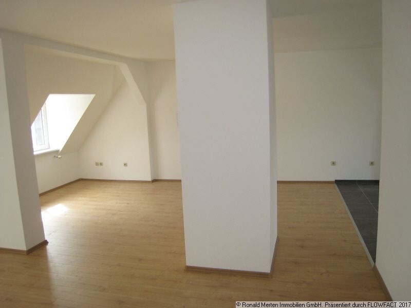 Immobilienmakler Erfurt: Beispiel Wohnraum DG