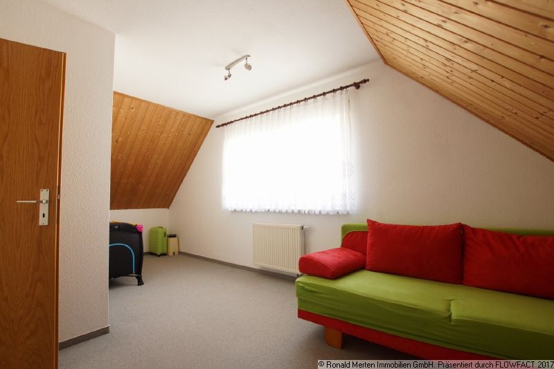 Immobilienmakler Erfurt: DG Zimmer 2