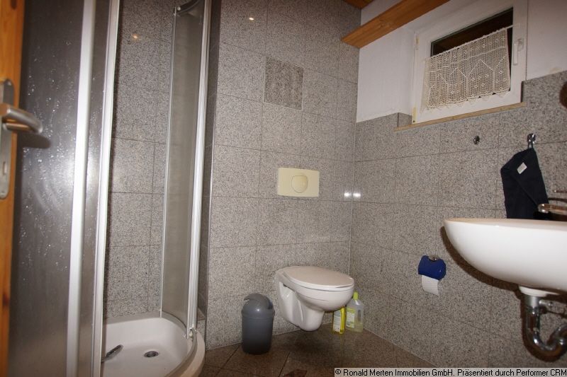 Immobilienmakler Erfurt: NH Bad mit Dusche