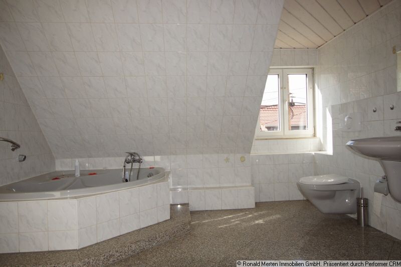 Immobilienmakler Erfurt: Haus OG Bad