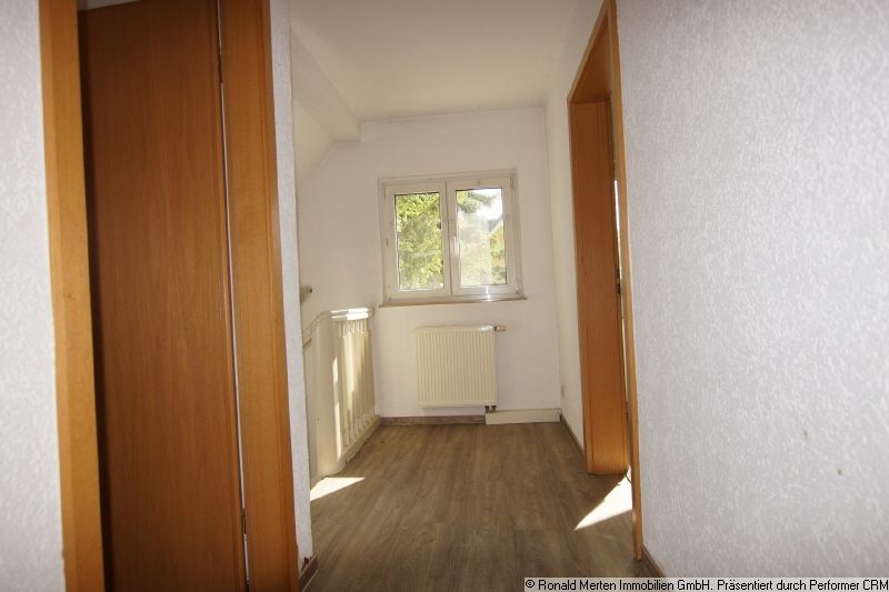 Immobilienmakler Erfurt: Haus OG Flur