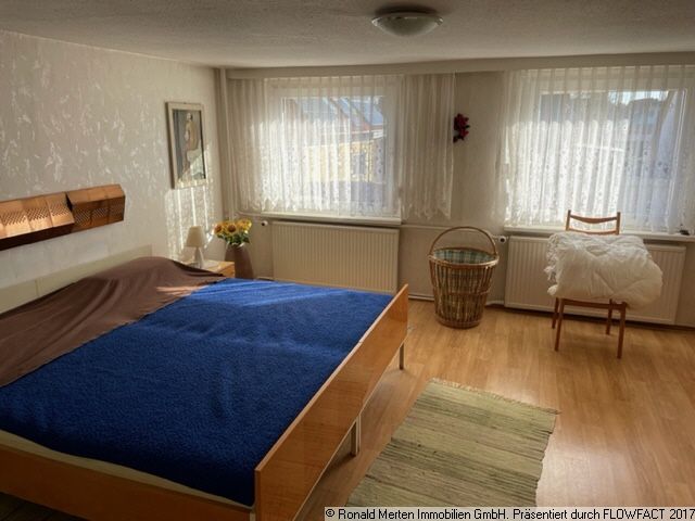 Immobilienmakler Erfurt: Schlafzimmer Vorderhaus OG