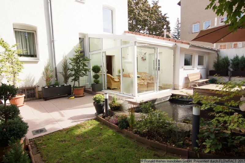 Immobilienmakler Erfurt: Hofbereich mit Wintergarten