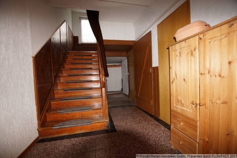 Immobilienmakler Erfurt: WE 1 Hausflur EG (2)