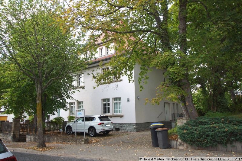 Immobilien-Angebots-Titel: Villa in Bestlage - Zweifamilienhaus im Dichterviertel-Thumbnail