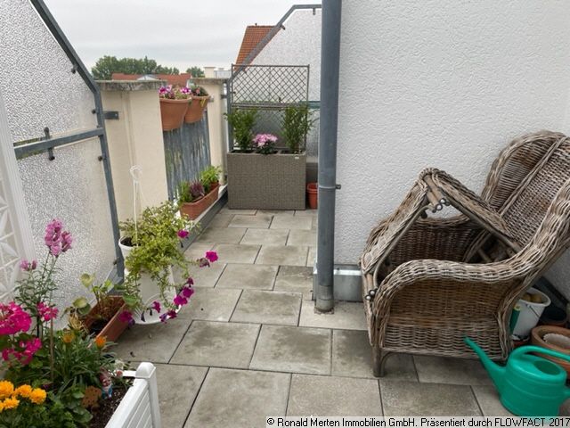 Immobilienmakler Erfurt: Dachterrasse an Küche