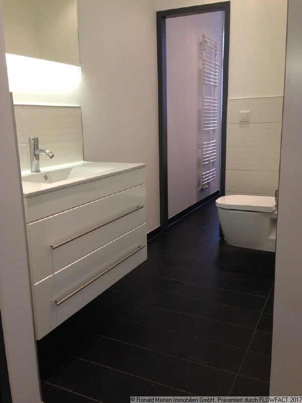 Immobilienmakler Erfurt: Badezimmer_T1