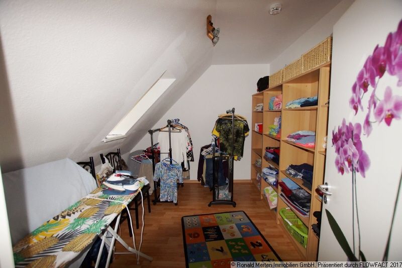 Immobilienmakler Erfurt: Wäschezimmer oder Ankleide